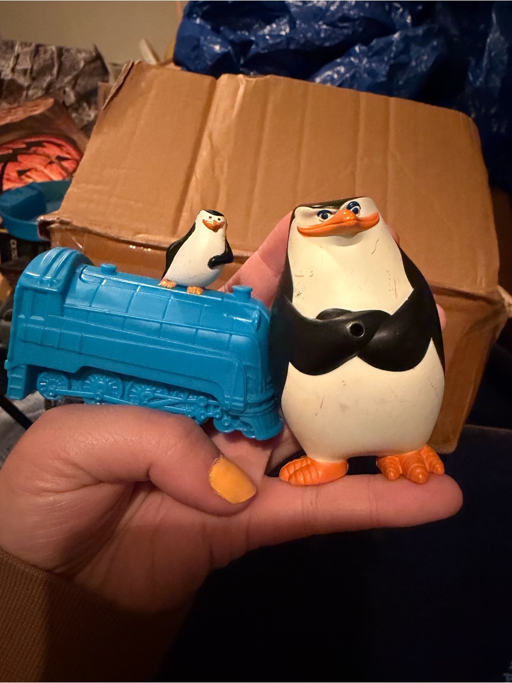 2 piece Penguins of Madagascar toy set